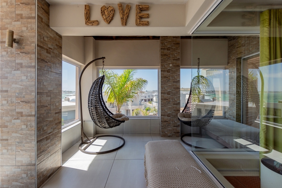 5 Bedroom Property for Sale in Waterfront Western Cape